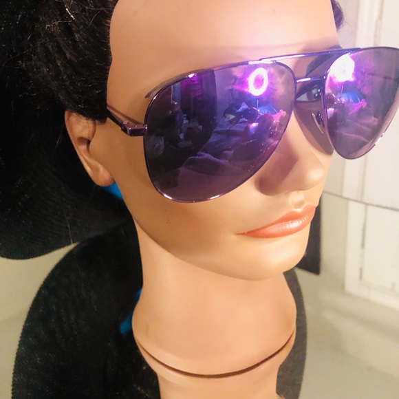 SAINT LAUREN AVIATORS! - Picture 7 of 14